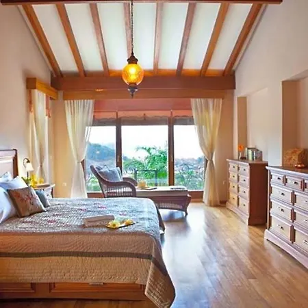 Sleeps 12 Air Con Wifi *
